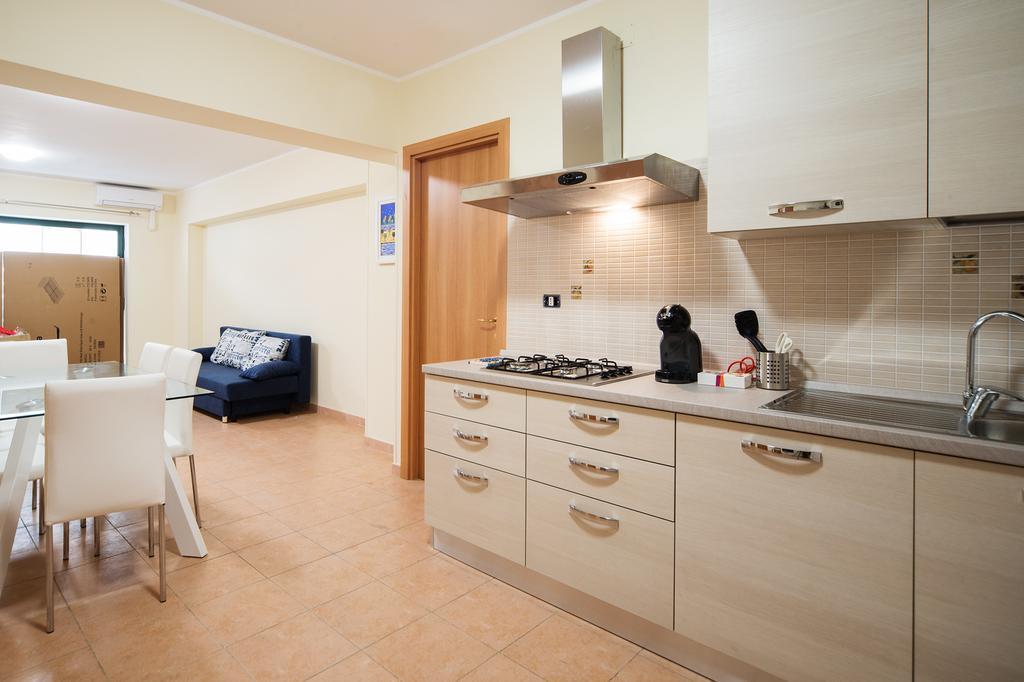 Apartamento Milly House Letojanni Exterior foto