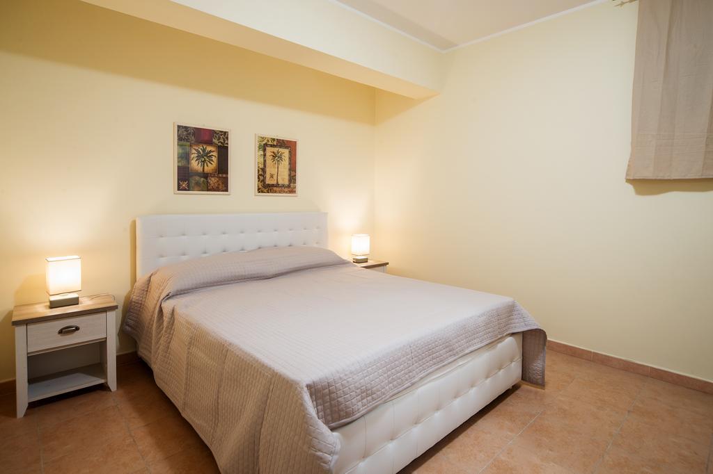 Apartamento Milly House Letojanni Exterior foto