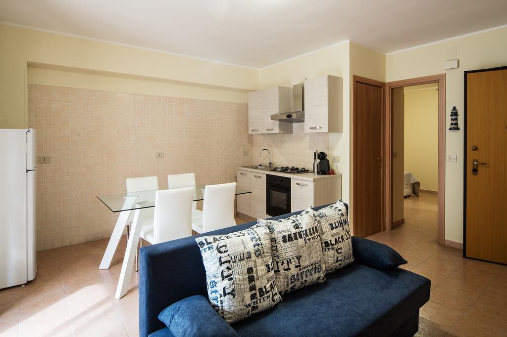 Apartamento Milly House Letojanni Exterior foto